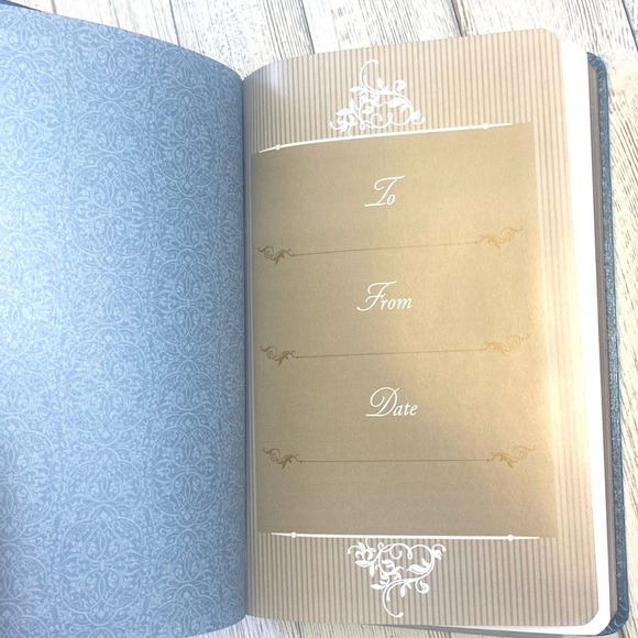 366 DEVOTIONS For Couples. MR. & MRS - Picture 6 of 14